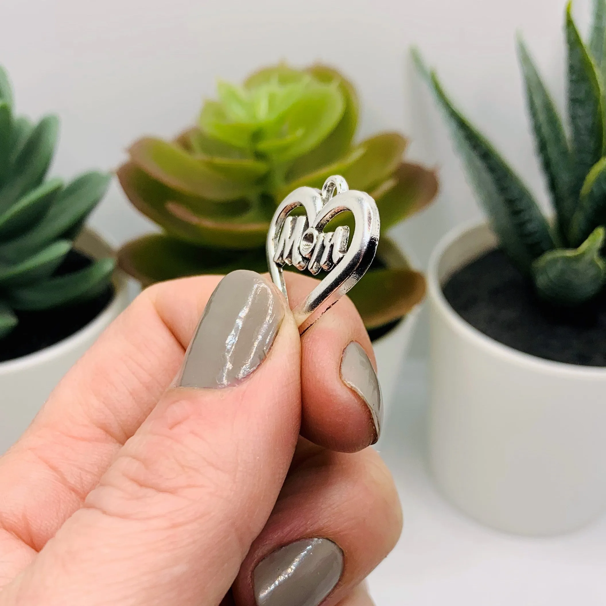 4 or 20 Pieces: Silver Mother's Day Mom Charms