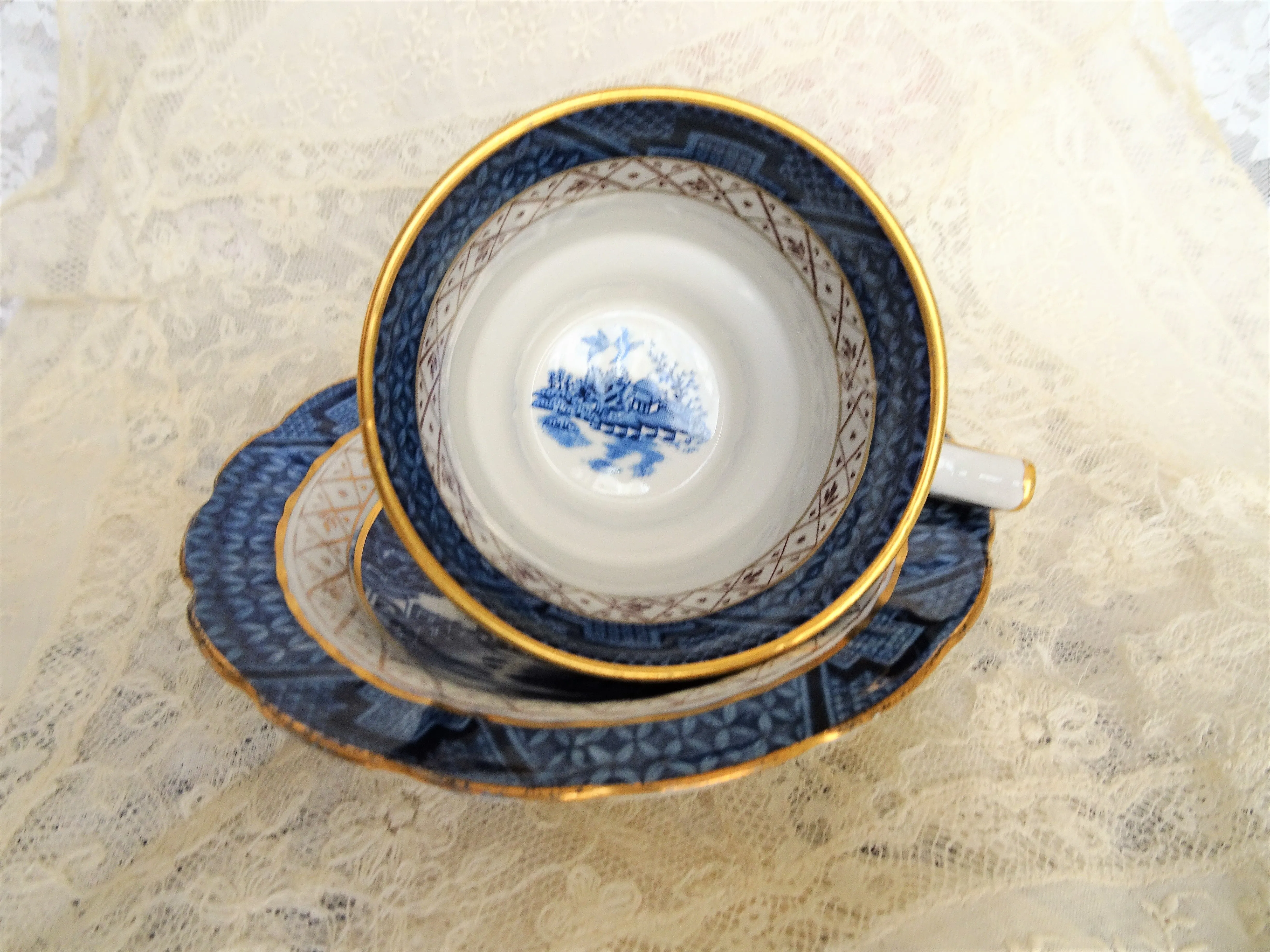 BEAUTIFUL Vintage Blue willow Teacup and Saucer, English Made, Blue and White China, Deep Saucer, Collectible Vintage Cups and Saucers