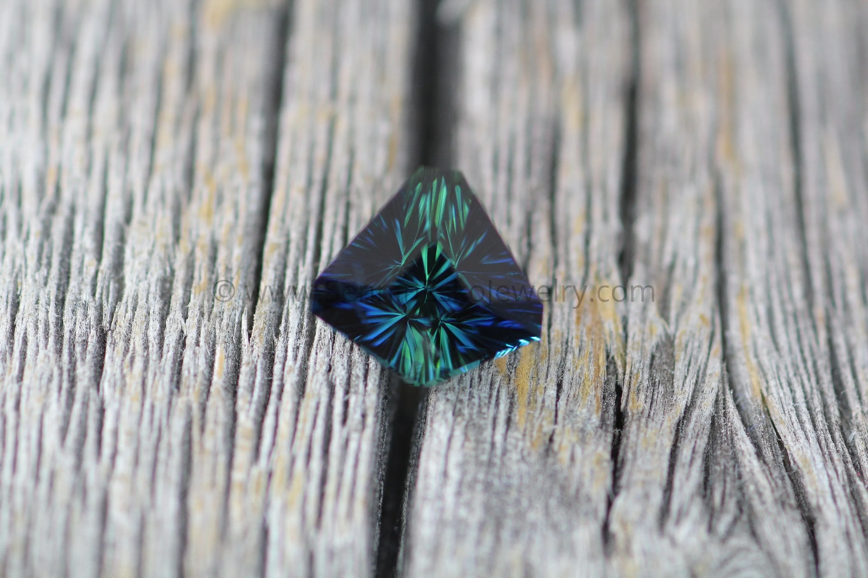 Blue Green Sapphire 7.5x6.9mm - Fantasy Cut - 1.47 carats - Kenyan Sapphire - Large Sapphire