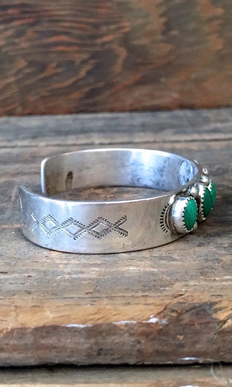GOING GREEN 1940s Sterling Silver & Malachite Cuff