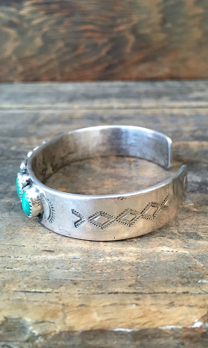 GOING GREEN 1940s Sterling Silver & Malachite Cuff