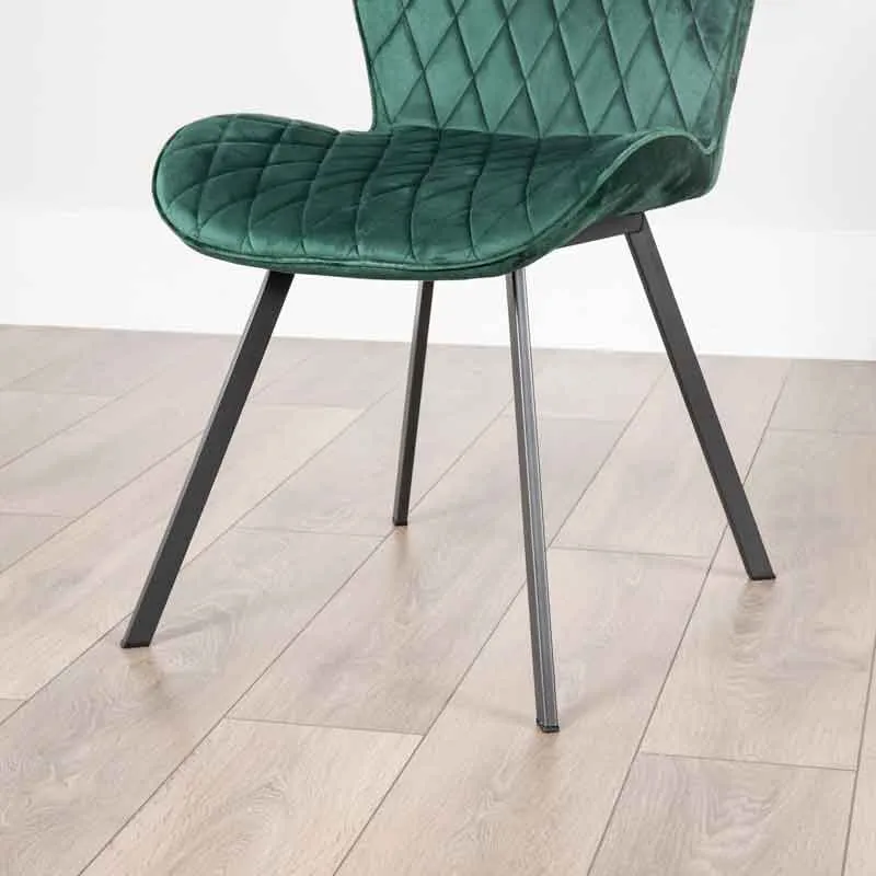 Lincoln Extending Table with 6 Vancouver Emerald Chairs